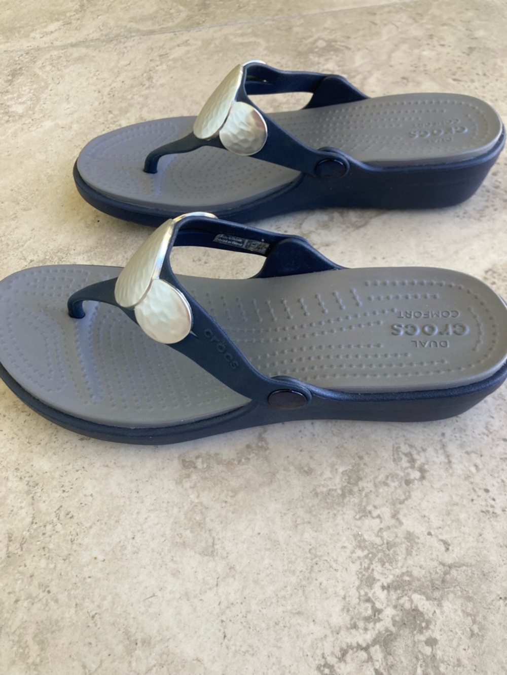 CROCS Navy and Gray Wedge Thong Sandals with Hammered Silver Discs - Picture 4 of 8